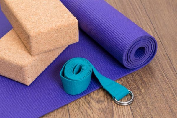 LES-MATÉRIELS-NÉCESSAIRES-POUR-LE-YOGA YOGA SPIRIT