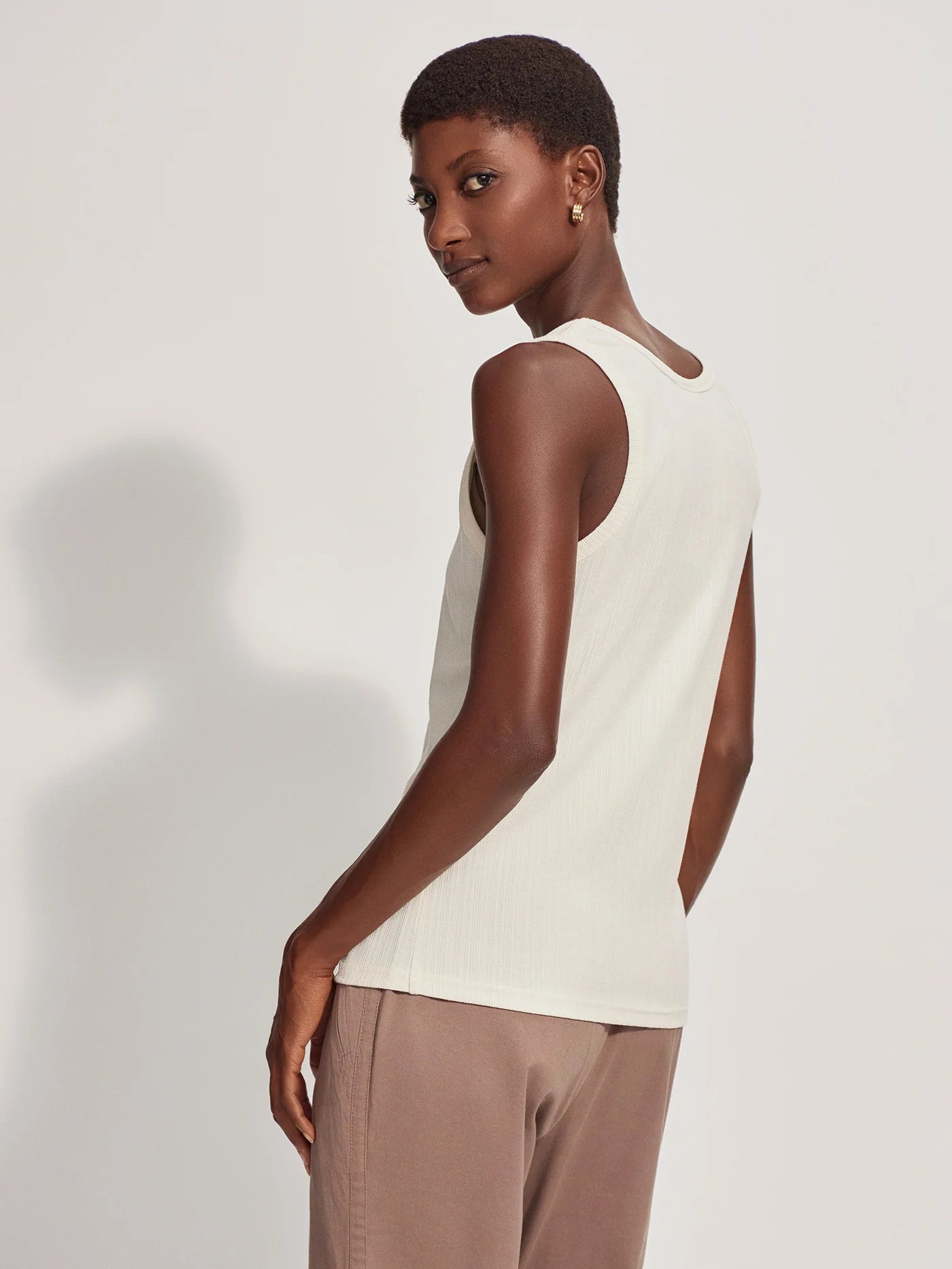 Débardeur de yoga TERRA beige – douceur naturelle et liberté de mouvement - YOGA SPIRIT
