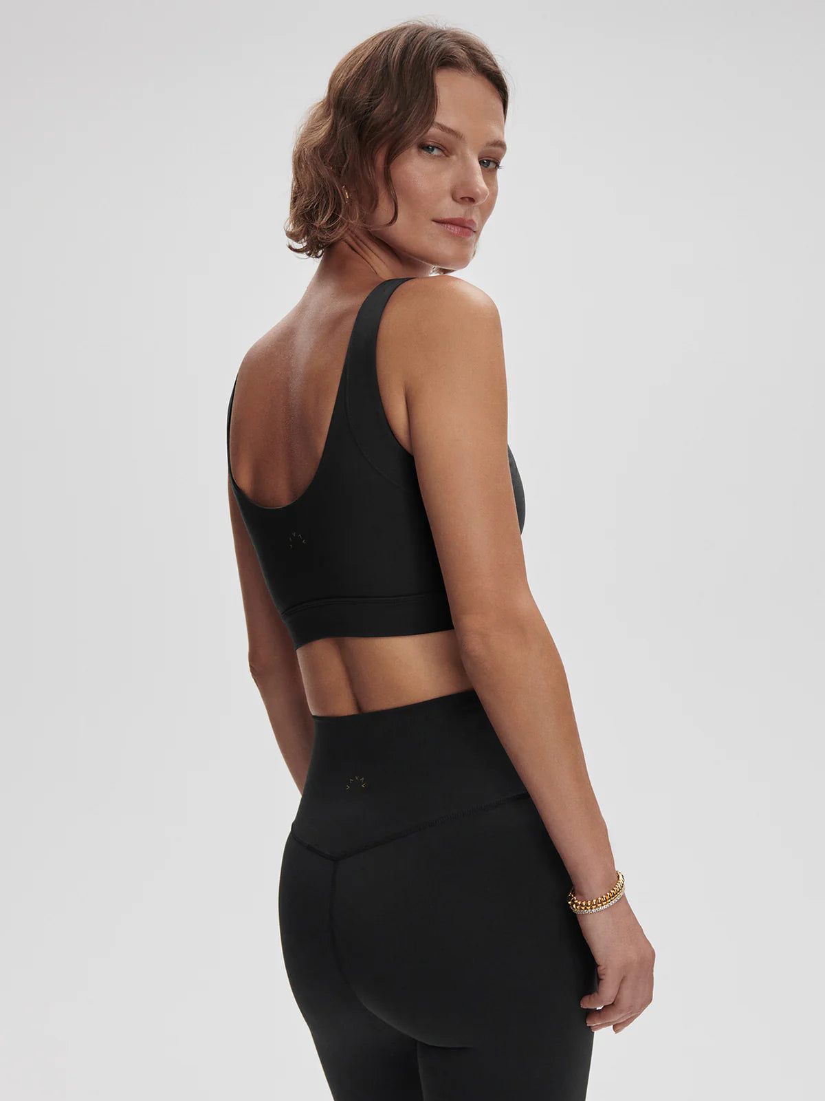 Brassière de yoga GAÏA noire pour un soutien optimal - YOGA SPIRIT