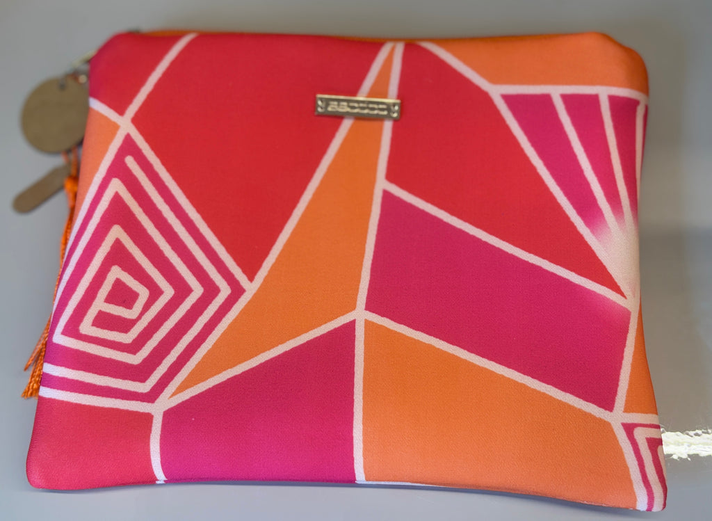 Pochette LE MORNE motifs géométriques rose et orange made in Mauritius - YOGA SPIRIT