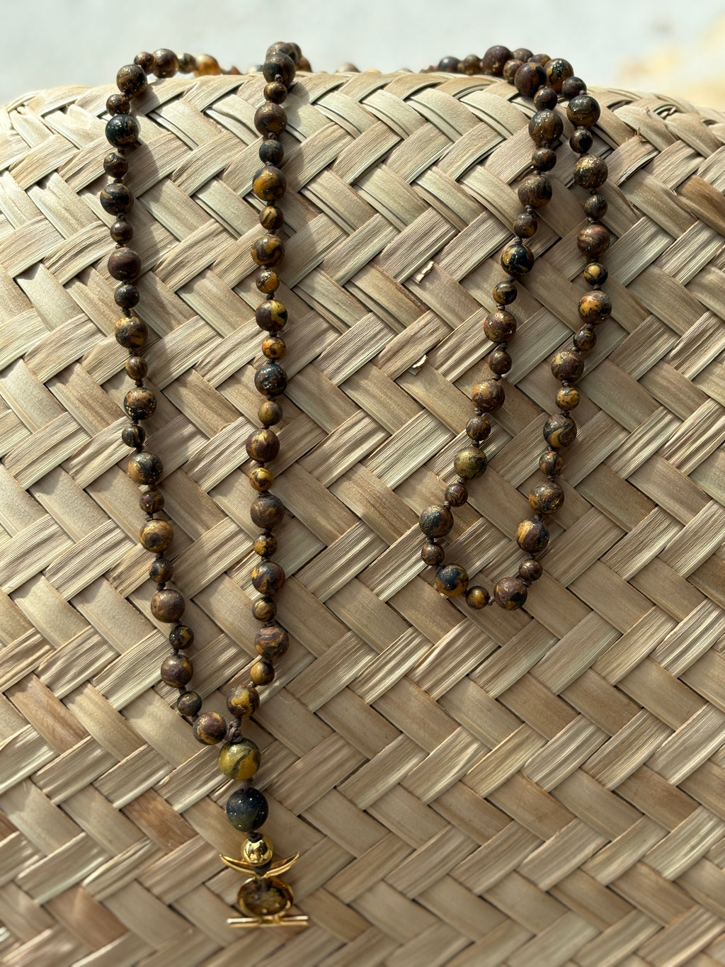 Mala SPIRIT – 108 perles en cire d’abeille et pendentif doré à l’or 24 carats - YOGA SPIRIT