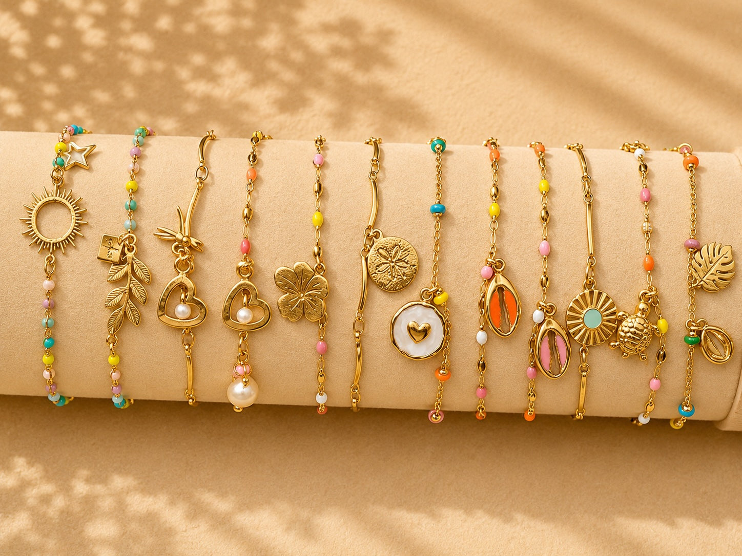Charms bracelet classic gold